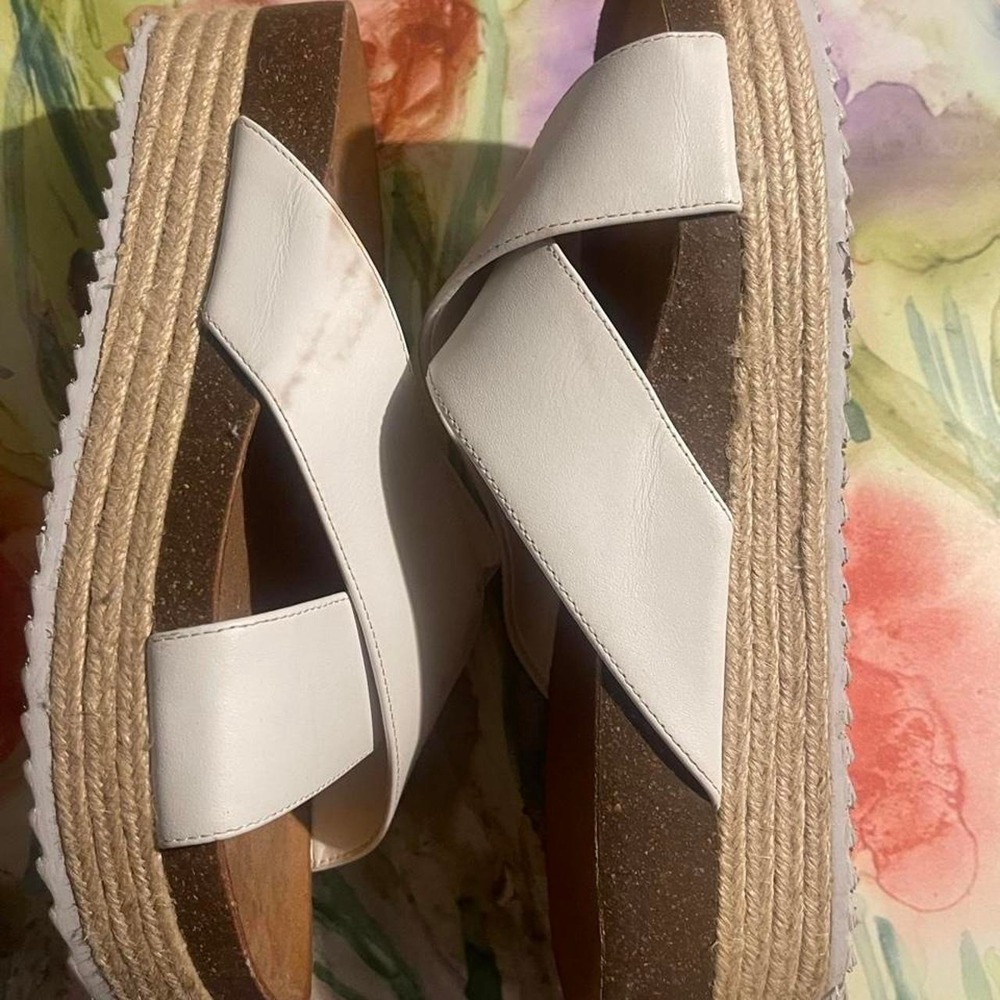 White leather platform sandals with criss-cross straps size 7.5